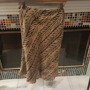 Fluttery long fall skirt